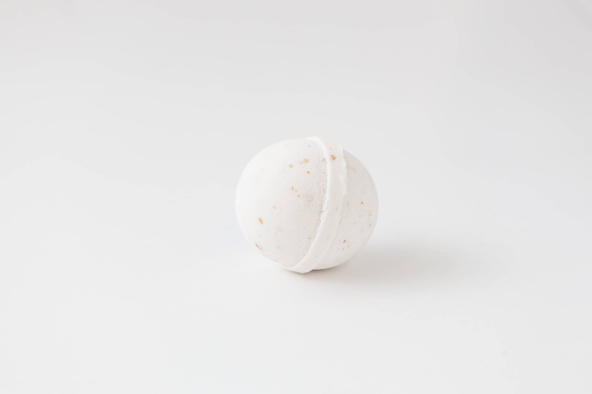 Oatmeal Milk &amp; Honey Bath Bomb